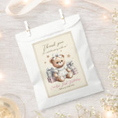 Niedlicher Teddybär mit Balloons und Geschenken Geschenktütchen (Ausgeschnitten)