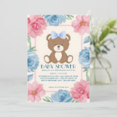 Niedlicher Teddybär mit blauer Babybrause Einladung (Stehend Vorderseite)