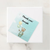 niedlicher Teddybär mit grünem Hintergrund Geschenkanhänger (Beispiel)