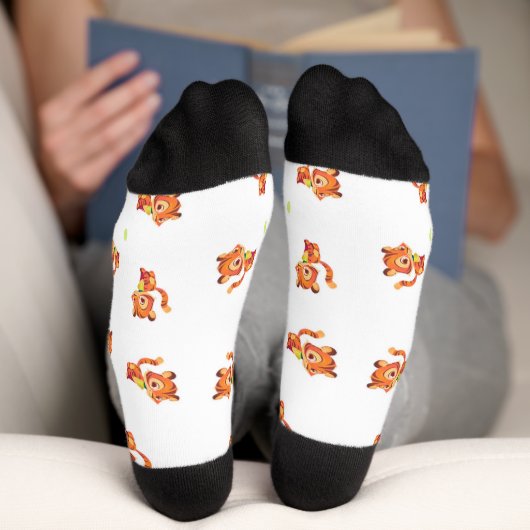 Niedlicher Tiger auf weißen Socken (Unterseite)