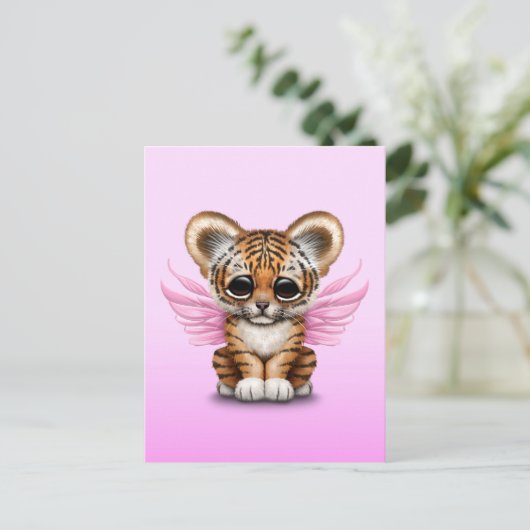 Niedlicher Tiger Cube mit Märchenwings auf Rosa Postkarte (Stehend Vorderseite)