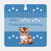 Niedlicher Tiger, der Name wird hinzugefügt, schlä Ornament Aus Metall (Vorderseite)
