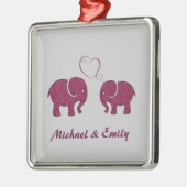 Niedlicher trendiger Elefant in Liebe personalisie Silbernes Ornament (Links)