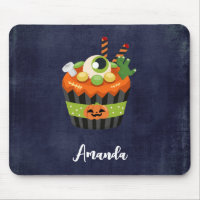 Niedlicher und grauenhafter Halloween Cupcake mit 