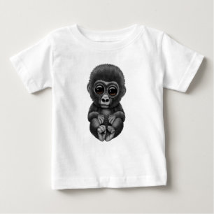 Niedlicher und neugieriger Baby-Gorilla Baby T-shirt