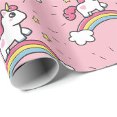 Niedlicher Unicorn auf einem Regenbogen-Entwurf Geschenkpapier (Rolleneckpunkt)