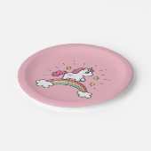Niedlicher Unicorn auf einem Regenbogen-Entwurf Pappteller (Schrägansicht)