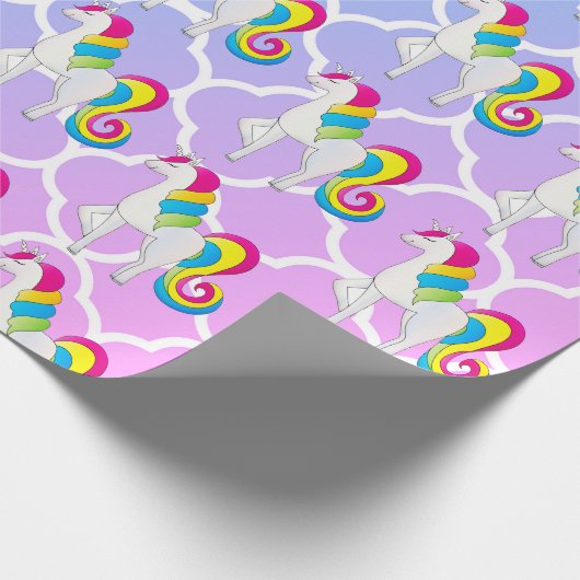 Niedlicher Unicorn blaues und rosa Quatrefoil Geschenkpapier (Ecke)