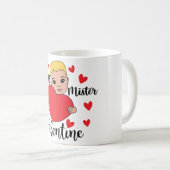 Niedlicher Valentine Boy Holding Herzstück Kaffeetasse (VorderseiteRechts)