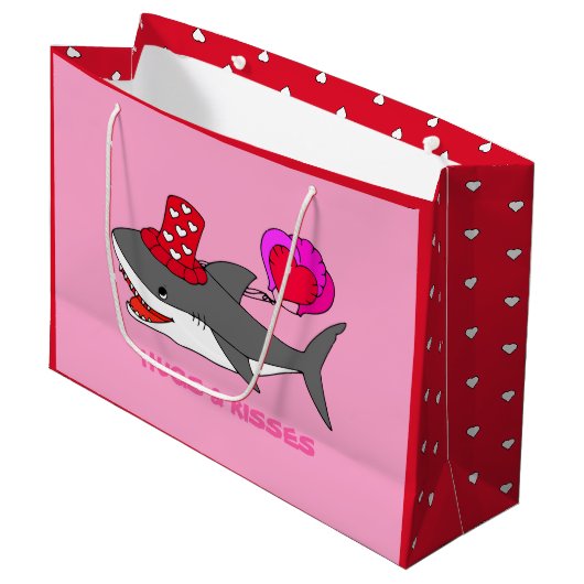 Niedlicher Valentintagshai Große Geschenktüte (Vorderseite Schrägansicht)
