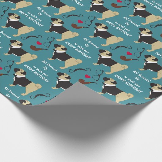 Niedlicher verkleideter Mops Geburtstag Geschenkpapier (Ecke)