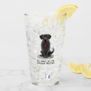 Niedlicher verschmutzter Rottenschwarzhund Glas