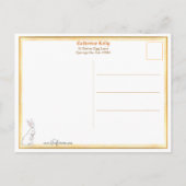 Niedlicher Vintager Junge umarmt Osterhase Postkarte (Rückseite)