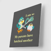 Niedlicher Vogel schlüpft grüner Cartoon Babyankün Quadratische Wanduhr (Winkel)