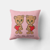 Niedlicher, von Hand gezeichnet Bär mit zwei Herze Kissen (Rückseite)