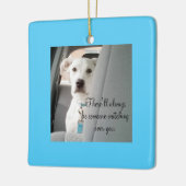 Niedlicher Wächter Angel White Dog Weihnachten seh Keramikornament (Links)