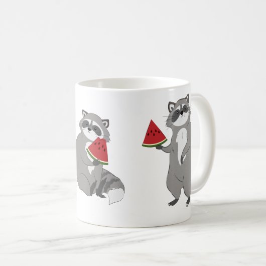 Niedlicher Waschbär mit Wassermelone Kaffeetasse (VorderseiteRechts)