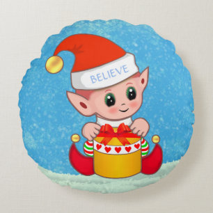 Niedlicher Weihnachtsbaby Elf auf Light Blue Round Rundes Kissen
