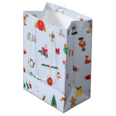 Niedlicher Weihnachtsbaum Snowman Schneeflocken Sc Mittlere Geschenktüte (Vorderseite Schrägansicht)