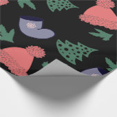Niedlicher Weihnachtsbaum, Strümpfe, Rote Hats auf Geschenkpapier (Ecke)