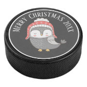 Niedlicher Weihnachtsbird mit Winter Hat Illustrat Eishockey Puck (3/4)
