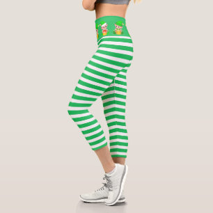 Niedlicher Weihnachtself auf grün-weiß gestreift Capri Leggings