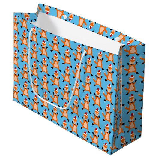 Niedlicher Weihnachtsfox Gemustert Große Geschenktüte (Vorderseite Schrägansicht)