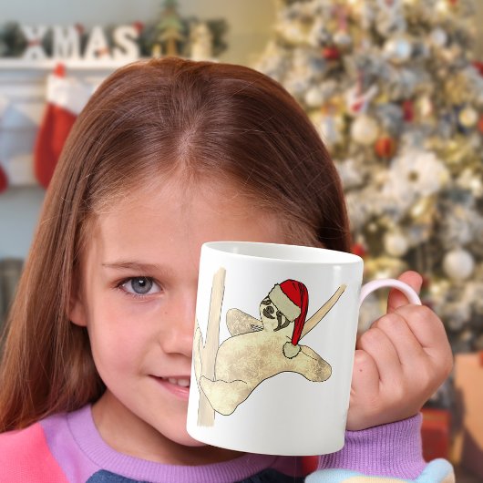 Niedlicher Weihnachtsliegeplatz in einem Baum Kaffeetasse