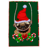 Niedlicher Weihnachtsmann Mops froh Mittlere Geschenktüte (Vorderseite)