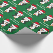 Niedlicher Weihnachtspenguin Custom Kids Green Hol Geschenkpapier (Ecke)