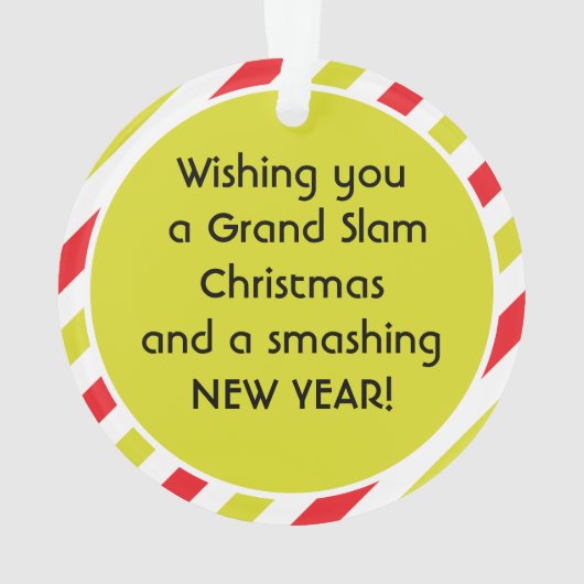 🎾 Niedlicher Weihnachtszwerg mit Tennisball Ornament (Rückseite)