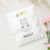 Niedlicher weißer Hase auf Geschenktütchen (Versiegelt)
