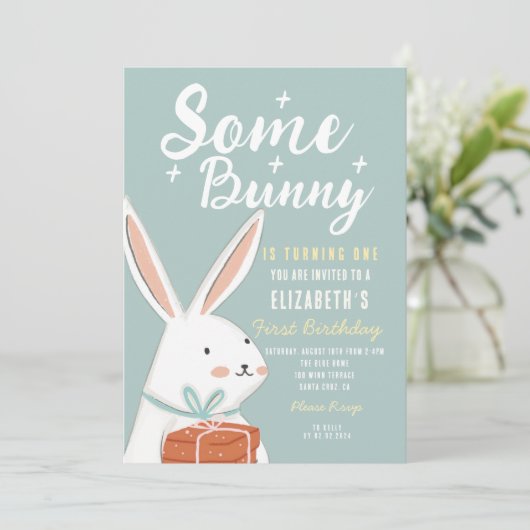 Niedlicher weißer Hase, sonniger Sonnenaufgang am Einladung (Stehend Vorderseite)