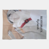 Niedlicher weißer Labrador Mix Welpenhund Trinkwas Geschirrtuch (Horizontal)