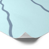 Niedlicher weißer Spitz Hund im Bett getupft Poster (Ecke)