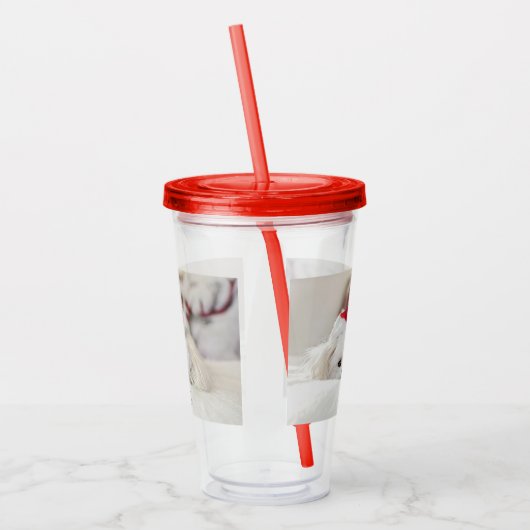 Niedlicher Weißhund in einem Red Christmas Hat Acryltrinkbecher (Links)