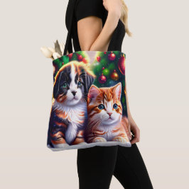 Niedlicher Welpe und Katze unter Weihnachtsbaum Tasche