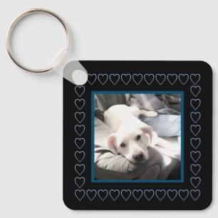 Niedlicher Welpen-Hund und Herzblauer Valentinstag Schlüsselanhänger
