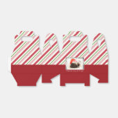 Niedlicher Welpen-Mops in einer Roten Weihnachtsma Geschenkschachtel (Ungefaltet)