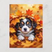 Niedlicher Welpenhund in Herbstlauben Postkarte (Vorderseite)