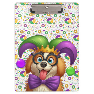 Niedlicher Welpenhund Mardi Gras in der Hut Klemmbrett