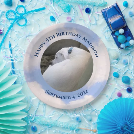 Niedlicher Welpenhund Schlafen Blue Sky 5. Geburts Pappteller (Party)