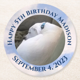 Niedlicher Welpenhund Schlafen Blue Sky 5. Geburts Runder Pappuntersetzer