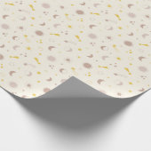 Niedlicher Weltraum Sonnenmond und Sterne auf Crem Geschenkpapier (Ecke)