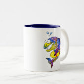 Niedlicher Whimsical Colorful Shark in Floor Zweifarbige Tasse (VorderseiteRechts)
