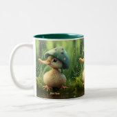Niedlicher Whimsical Duck Mushroom Hat Personalisi Zweifarbige Tasse (Links)