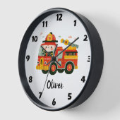 Niedlicher Whimsical Fire Truck und Feuerwehrmann Uhr (Winkel)