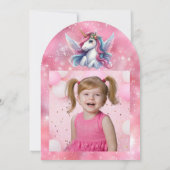 Niedlicher Whimsical Floral Unicorn Foto Kindergeb Einladung (Rückseite)