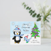 Niedlicher Whimsischer Weihnachtspenguin und Vogel Postkarte (Stehend Vorderseite)