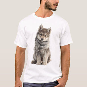 Niedlicher Wolfswelpe in grauem Winterschal T-Shirt